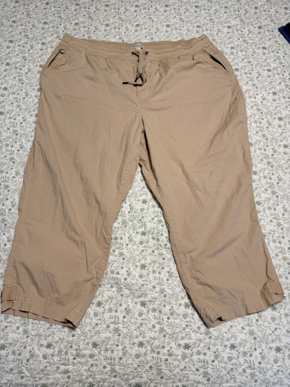 L.L. Bean Khaki Capri Pants Women’s 2X Plus Drawstring Casual Cropped